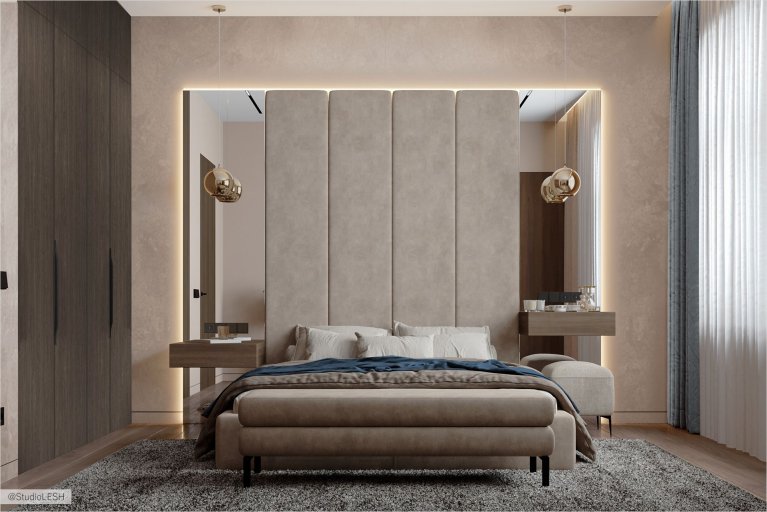 Интерьер спальни в современном стиле с акцентом на функциональность и минимализм. В комнате есть все необходимое для комфортного проживания: удобная мебель, места для хранения вещей и современная техника