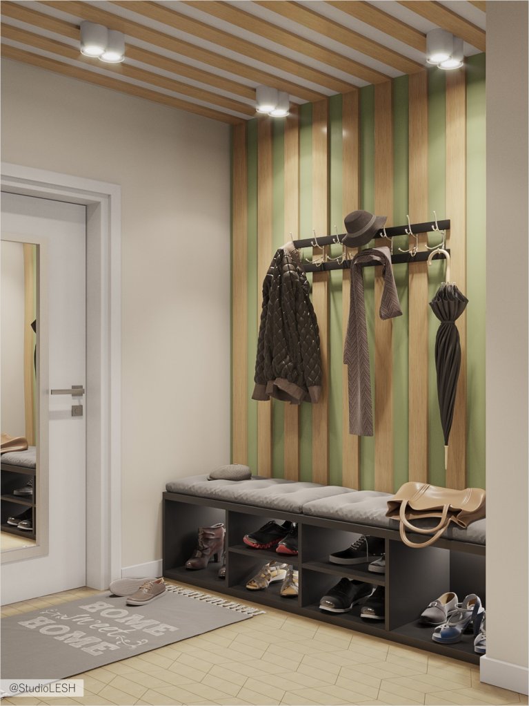 Яркая прихожая