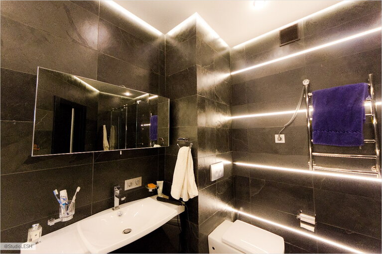 Светодиодная подсветка в строенная в стену 