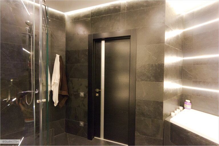 Дизайн интерьера черной ванной комнаты