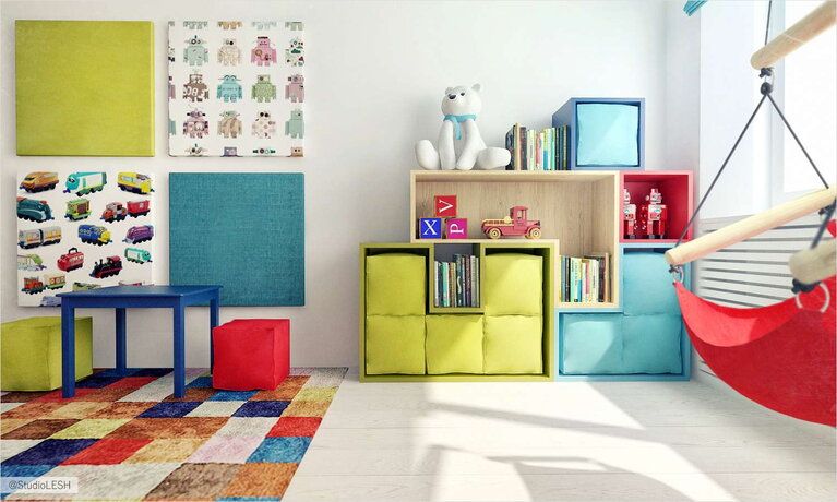 Столик для рисования в детской комнате 