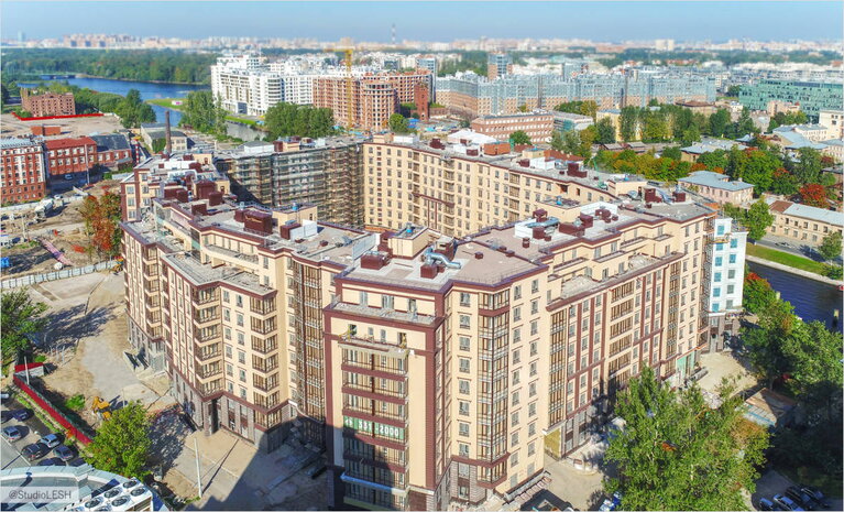 Apartment complex OSTROV in Petrogradskiy district